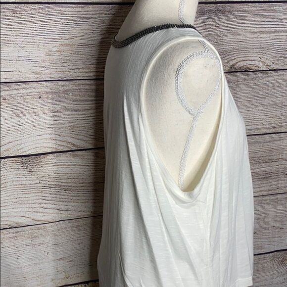 Lila Rose White High Cut Tank Top Blouse - Picture 6 of 7